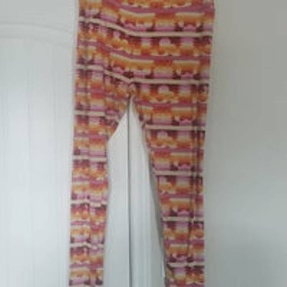 LulaRoe Disney Mickey and Minnie orange and yellow tall and curvy leggings - Picture 3 of 5